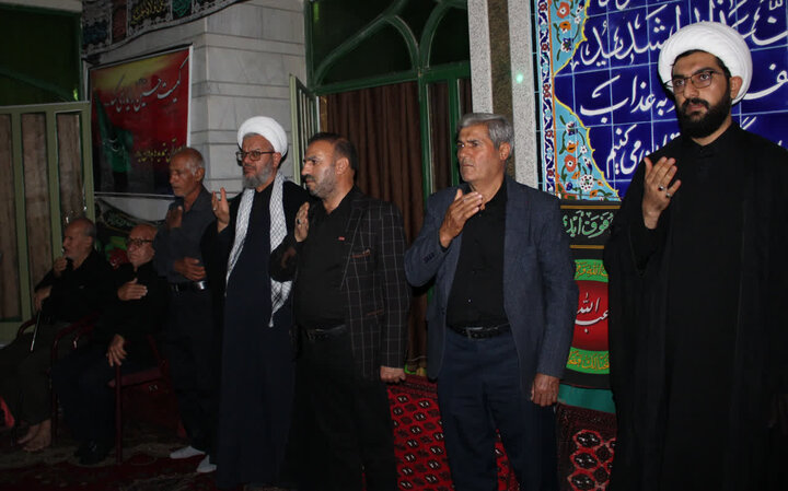 تصاویر/ مجلس عزاداری اباعبدالله الحسین(ع) اهالی شریف و دیندار روستای زرین آباد