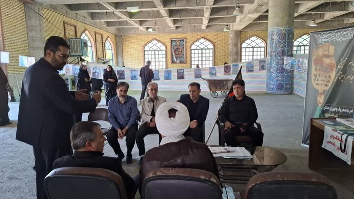 تصاویر/برپایی میزخدمت ستاد امربه معروف و نهی از منکر لرستان