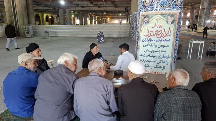 تصاویر/برپایی میزخدمت ستاد امربه معروف و نهی از منکر لرستان