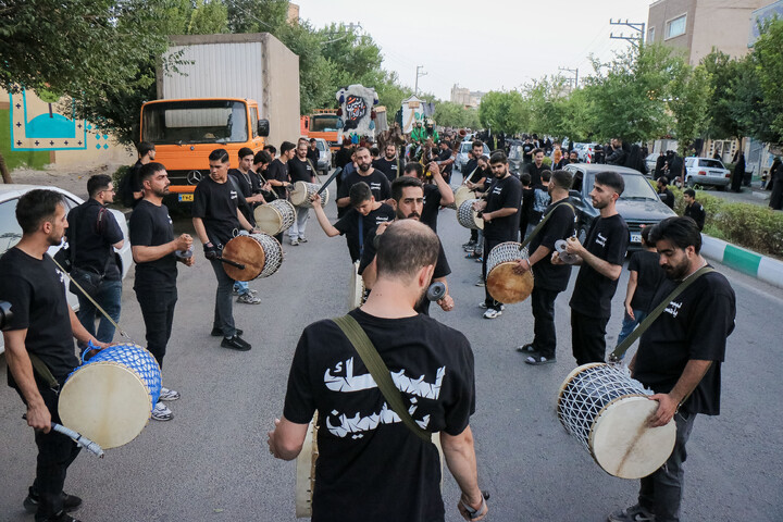 تصاویر/ قافله عزای ورود کاروان نمادین امام حسین علیه السلام به کربلا
