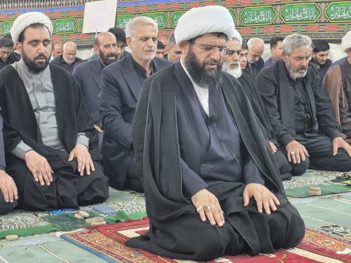 تصاویر/ اقامه نماز دشمن شکن و عبادی سیاسی جمعه در پاکدشت