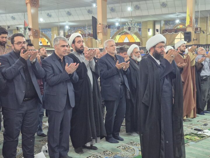 تصاویر/ اقامه نماز دشمن شکن و عبادی سیاسی جمعه در پاکدشت