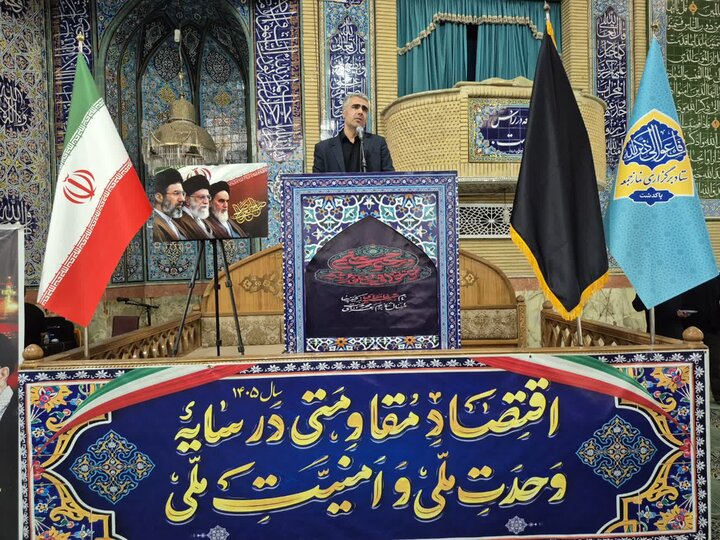 تصاویر/ اقامه نماز دشمن شکن و عبادی سیاسی جمعه در پاکدشت