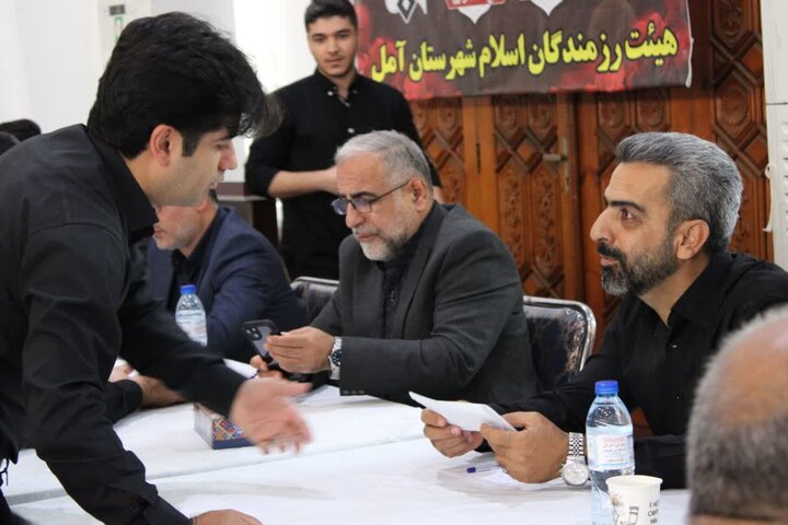 تصاویر/ برگزاری میز خدمت دستگاه قضا در مصلای قدس آمل