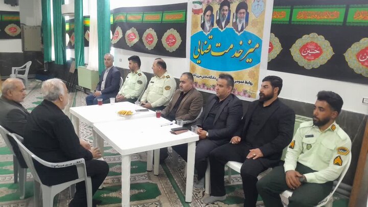 تصاویر/ برگزاری میز خدمت دستگاه قضا در مصلای مرزن آباد