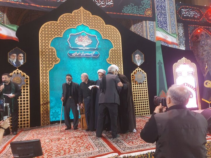 تصاویر / تجلیل از پیر غلامان قزوین توسط امام جمعه شهر اقبالیه قزوین