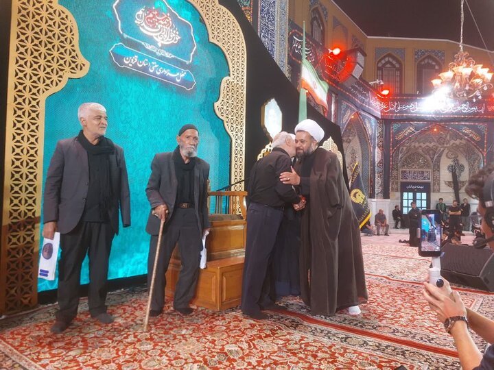 تصاویر / تجلیل از پیر غلامان قزوین توسط امام جمعه شهر اقبالیه قزوین