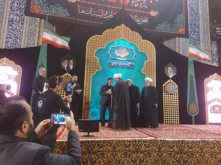 تصاویر / تجلیل از پیر غلامان قزوین توسط امام جمعه شهر اقبالیه قزوین
