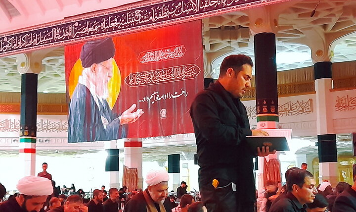 توسل زائران حرم قم به سیدالشهدا(ع) با قرائت زیارت جامعه کبیره