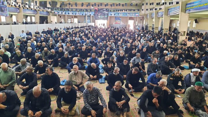 تصاویر/اقامه نماز عبادی سیاسی جمعه در خمین
