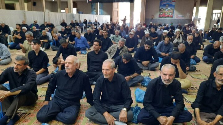 تصاویر/اقامه نماز عبادی سیاسی جمعه در خمین