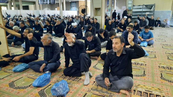 تصاویر/اقامه نماز عبادی سیاسی جمعه در خمین