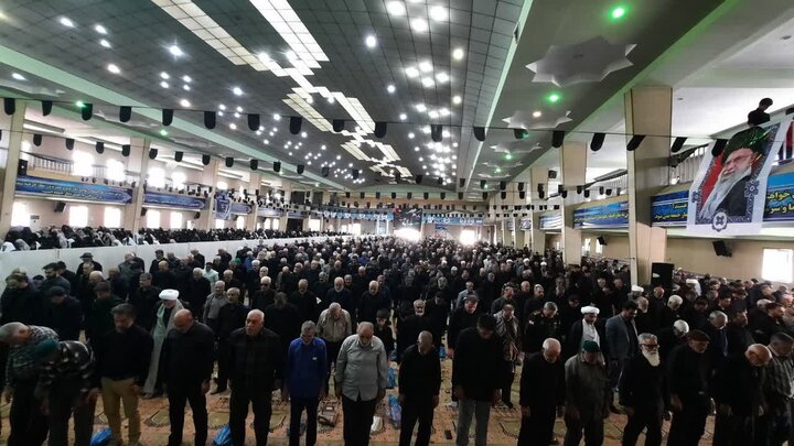 تصاویر/اقامه نماز عبادی سیاسی جمعه در خمین