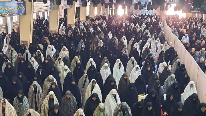 تصاویر/اقامه نماز عبادی سیاسی جمعه در خمین