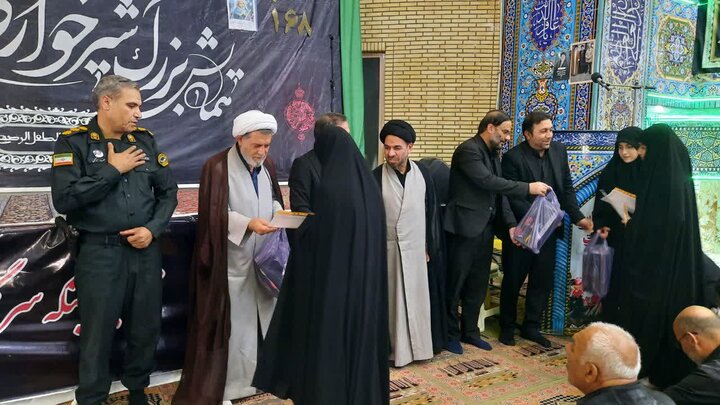 تصاویر/اقامه نماز عبادی سیاسی جمعه در خمین