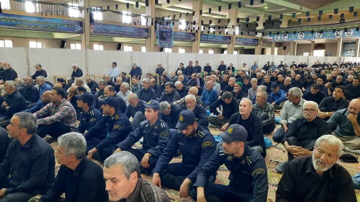 تصاویر/اقامه نماز عبادی سیاسی جمعه در خمین