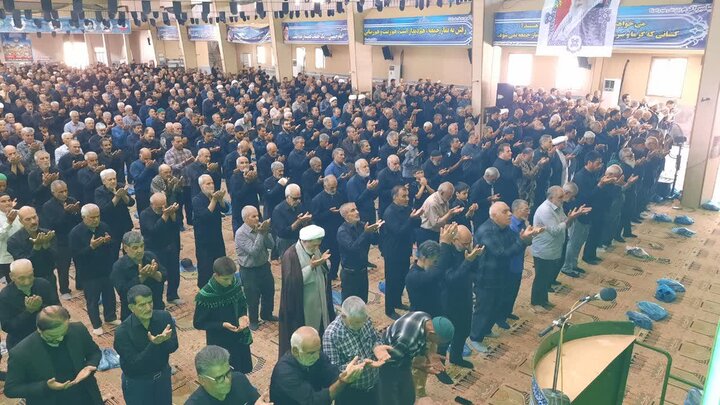 تصاویر/اقامه نماز عبادی سیاسی جمعه در خمین
