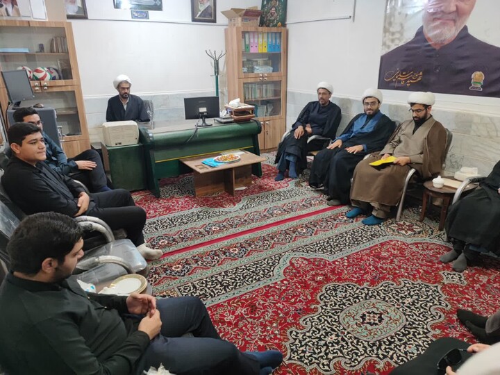 تصاویر/ دیدار مسئول بسیج طلاب استان کرمان با طلاب شهرستان زرند