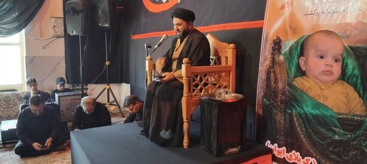 تصاویر/  مراسم شیر خوارگان حسینی در شهرستان ایوان