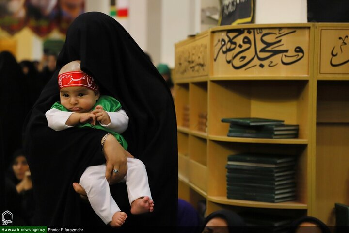 مرقد السيدة فاطمة المعصومة (عليها السلام) يشهد إقامة مراسم اليوم العالمي للطفل الرضيع