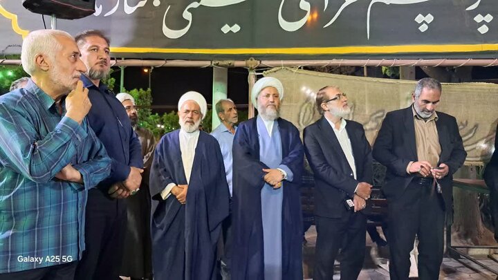 اصاویر/ صدودهمین شب اجتماع شبانگاهی مردم آران و بیدگل در میدان شهید سلیمانی