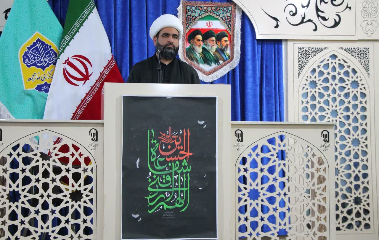 تفاهم با دشمن باید با رویکرد سیره امام شهید و بدون خوش‌بینی به دشمن باشد