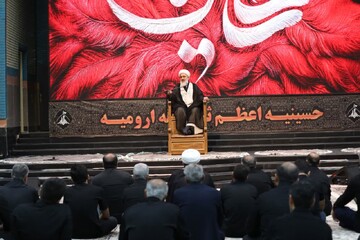 تصاویر/ مراسم سوگواری شب پنجم محرم در حسینیه اعظم عاشقان ثارالله ارومیه