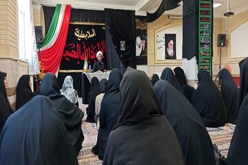 برگزاری مراسم دهه محرم در مدرسه علمیه زینب کبری(س) و موکب حوزوی هرسین+عکس