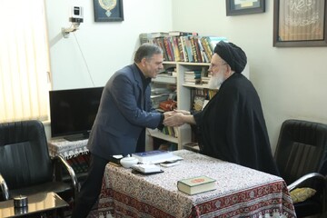 تشریح اقدامات بازسازی جنگ رمضان در نشست استاندار زنجان با آیت‌الله حسینی زنجانی