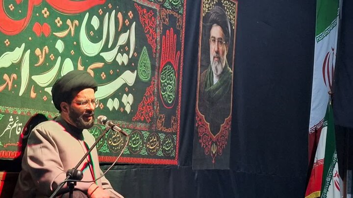 تصاویر/ شب پنجم عزای حسینی در کنار بقعه متبرکه امامزاده سید عابدین (ع) قائمشهر