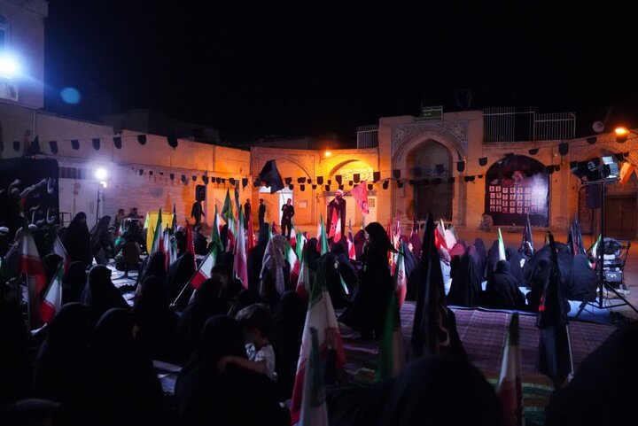 تصاویر / مجلس سوگواری حضرت امام حسین علیه الاسلام قزوین در محوطه مدرسه علمیه شیخ الاسلام قزوین