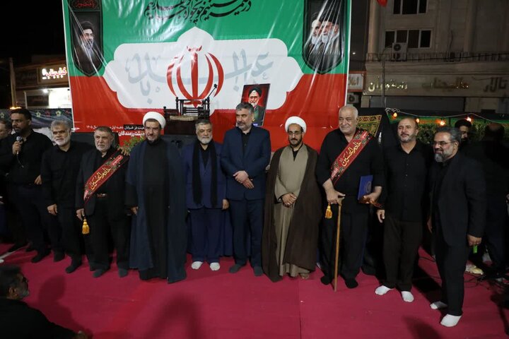 تصاویر / آیین تجلیل از "پیرغلامان حسینی شهرستان قزوین  همزمان با شب چهارم  ماه محرم