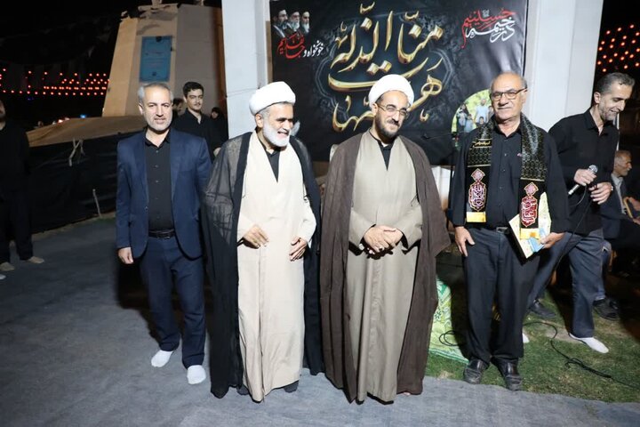 تصاویر / آیین تجلیل از "پیرغلامان حسینی شهرستان قزوین  همزمان با شب چهارم  ماه محرم