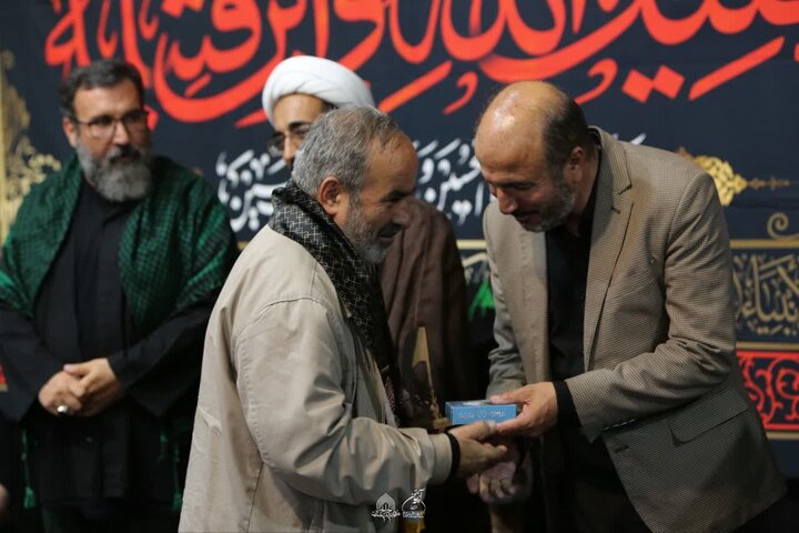 تصاویر / آیین تجلیل از "پیرغلامان حسینی شهرستان قزوین  همزمان با شب چهارم  ماه محرم