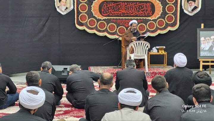 تصاویر/ مراسم سوگواری و عزاداری امام حسین (ع) در مدرسه علمیه ولیعصر(عج) آستارا