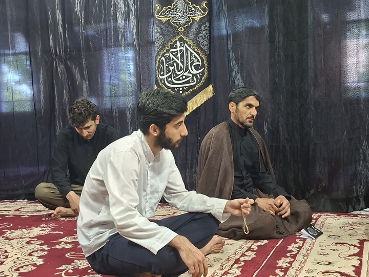 تصاویر / برگزاری مراسم عزاداری ماه محرم در مدرسه علمیه صاحب الزمان اسدآباد