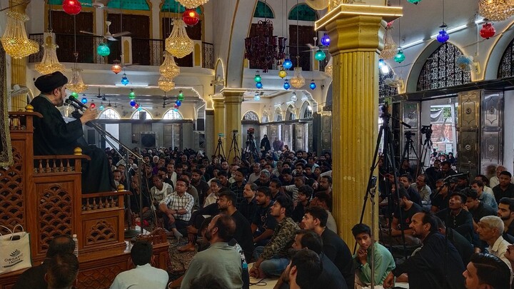 تصاویر/ برگزاری مجلس عزاداری دههٔ محرم‌الحرام در امام‌بارهٔ غفران‌مآب(ره) لکهنو، هند