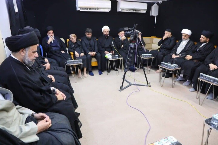 تصاویر/ آیت اللہ العظمیٰ شیخ بشیر نجفی کے دفتر میں سالانہ مجلسِ عزا کا انعقاد