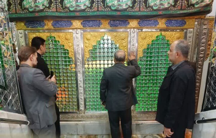 تصاویر/ غبارروبی گلزار شهدای امامزاده ابراهیم (ع) و مزار علماء مدفون در آستانه با حضور ریاست دادگستری و دادستان آمل