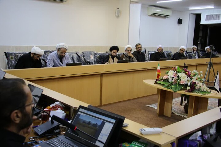 تصاویر |برگزاری نشست مسئولان آموزش مدارس علمیه استان اصفهان
