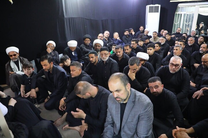 تصاویر/ برگزاری دهه مجالس محرم در دفتر آیت‌الله العظمیٰ شیخ بشیر نجفی نجف اشرف