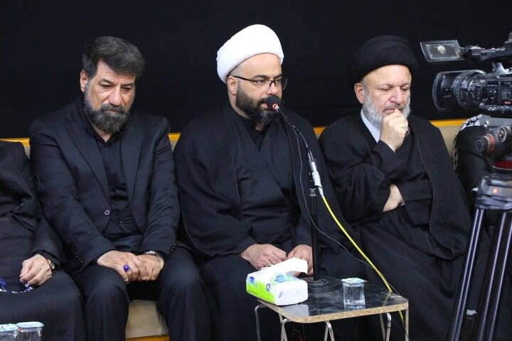 تصاویر/ برگزاری دهه مجالس محرم در دفتر آیت‌الله العظمیٰ شیخ بشیر نجفی نجف اشرف