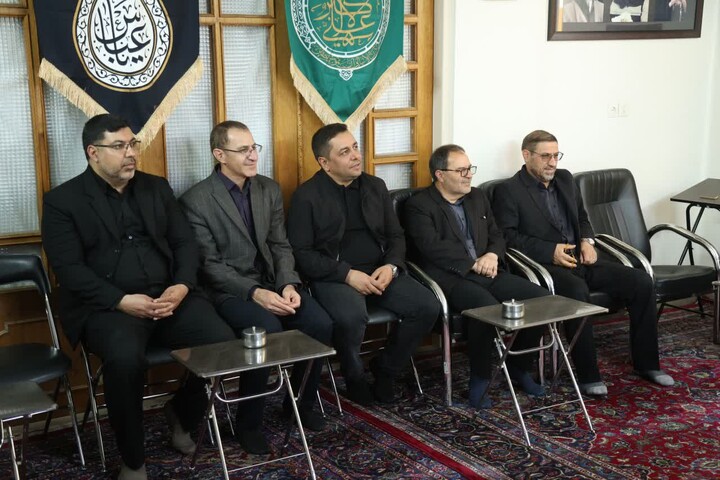 تصاویر /  استاندار زنجان با آیت‌الله سید محمد حسینی الموسوی زنجانی