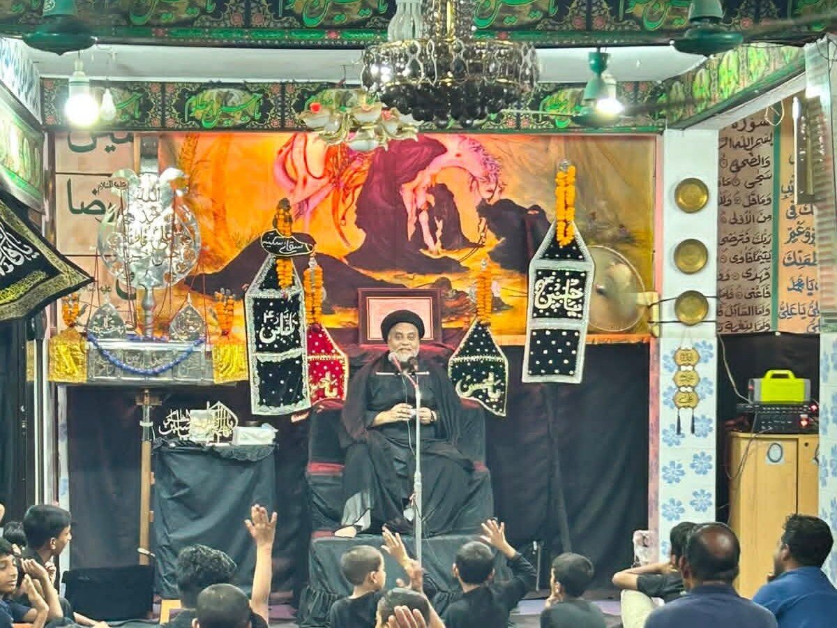 হালিশহর হুসেইন (আ.) ট্রাস্ট ইমাম-বারগাহয় তৃতীয় মহররমের মজলিস অনুষ্ঠিত | ছবি