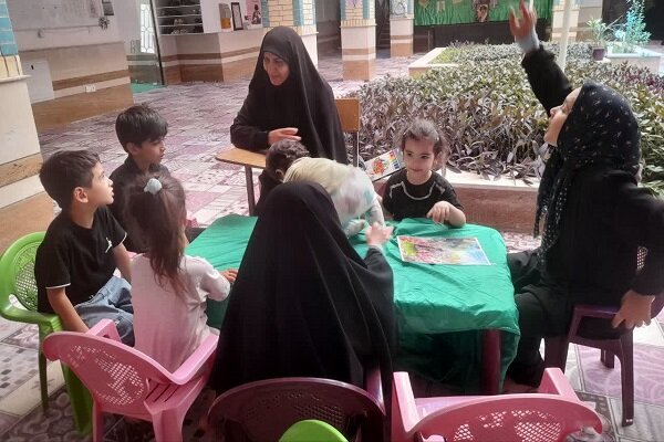 برگزاری مراسم دهه محرم در مدرسه علمیه زینب کبری(س) و موکب حوزوی هرسین
