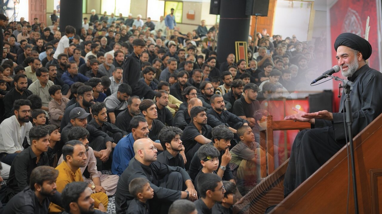 محرم صبر،استقامت، حق گوئی اور باطل کے خلاف ڈٹ جانے کا درس دیتا ہے، مولانا علی رضا رضوی