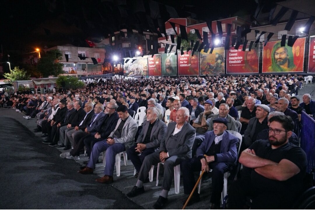 چهارم محرم در زینبیه استانبول؛ اشک بر حسین(ع) و تجدید پیمان با راه حق