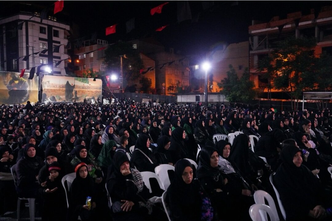 چهارم محرم در زینبیه استانبول؛ اشک بر حسین(ع) و تجدید پیمان با راه حق