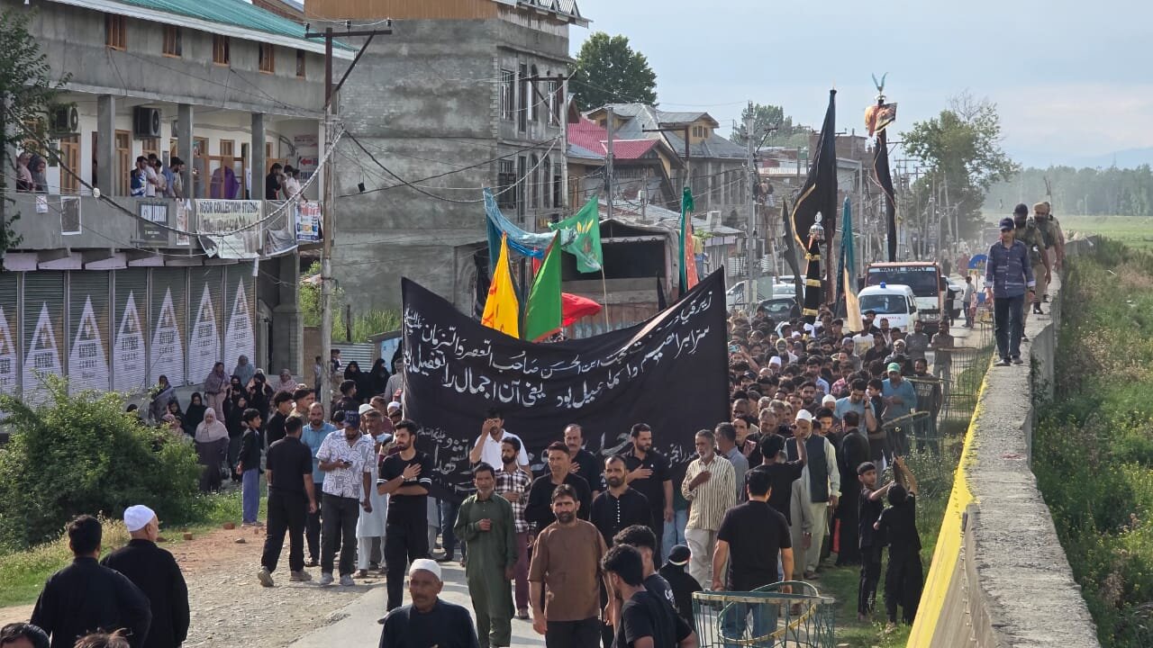 انجمنِ شرعی شیعیان جموں وکشمیر کے تحت جلوس علم/شہدائے مقاومت کو خراجِ عقیدت