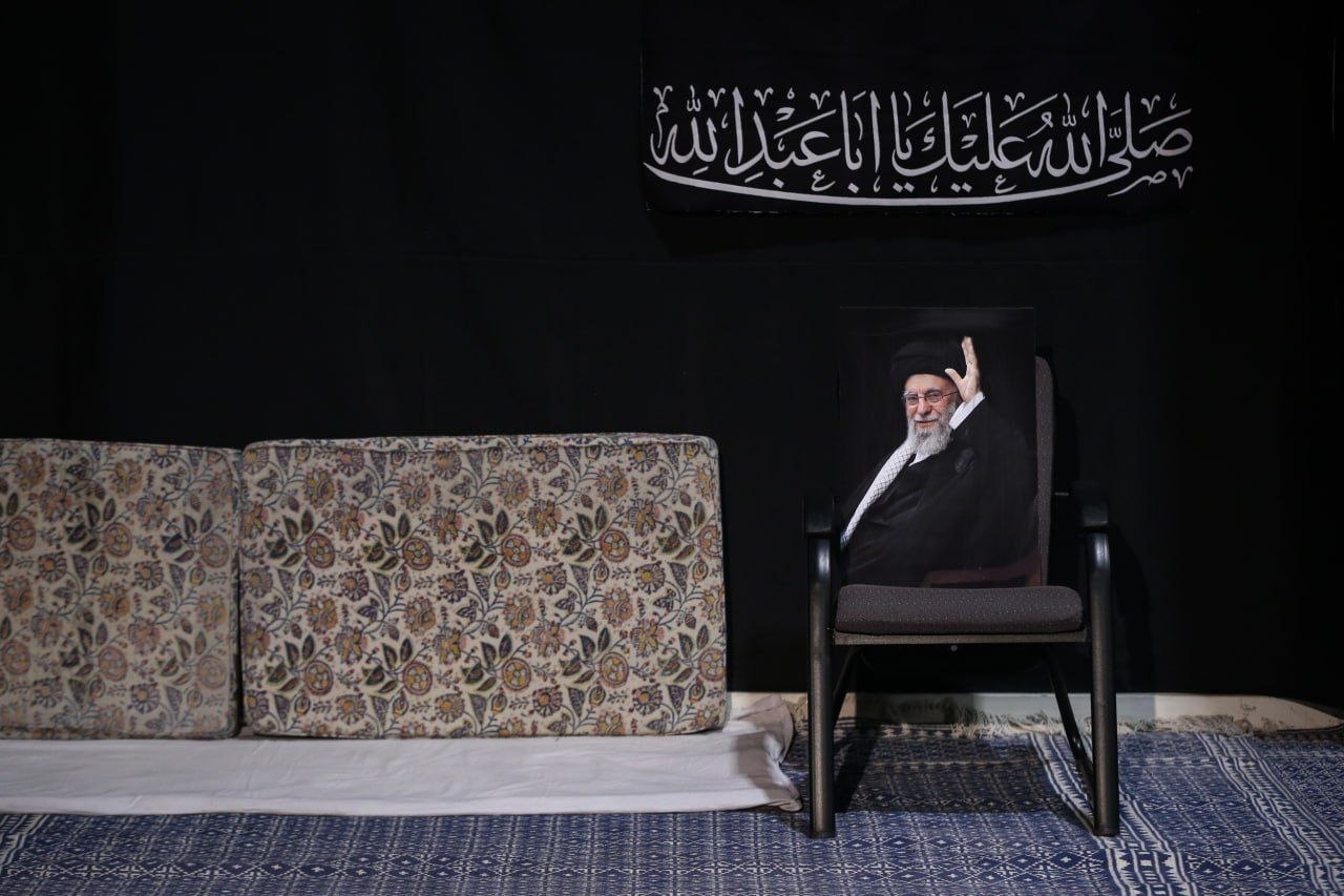 انطلاقُ مجالس عاشوراء بجوارِ الروضة الملكوتية للقائد الشهيد الإمام الخامنئي + صور